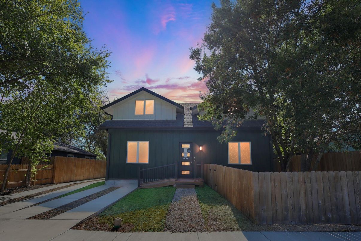 Exterior, Facade, None