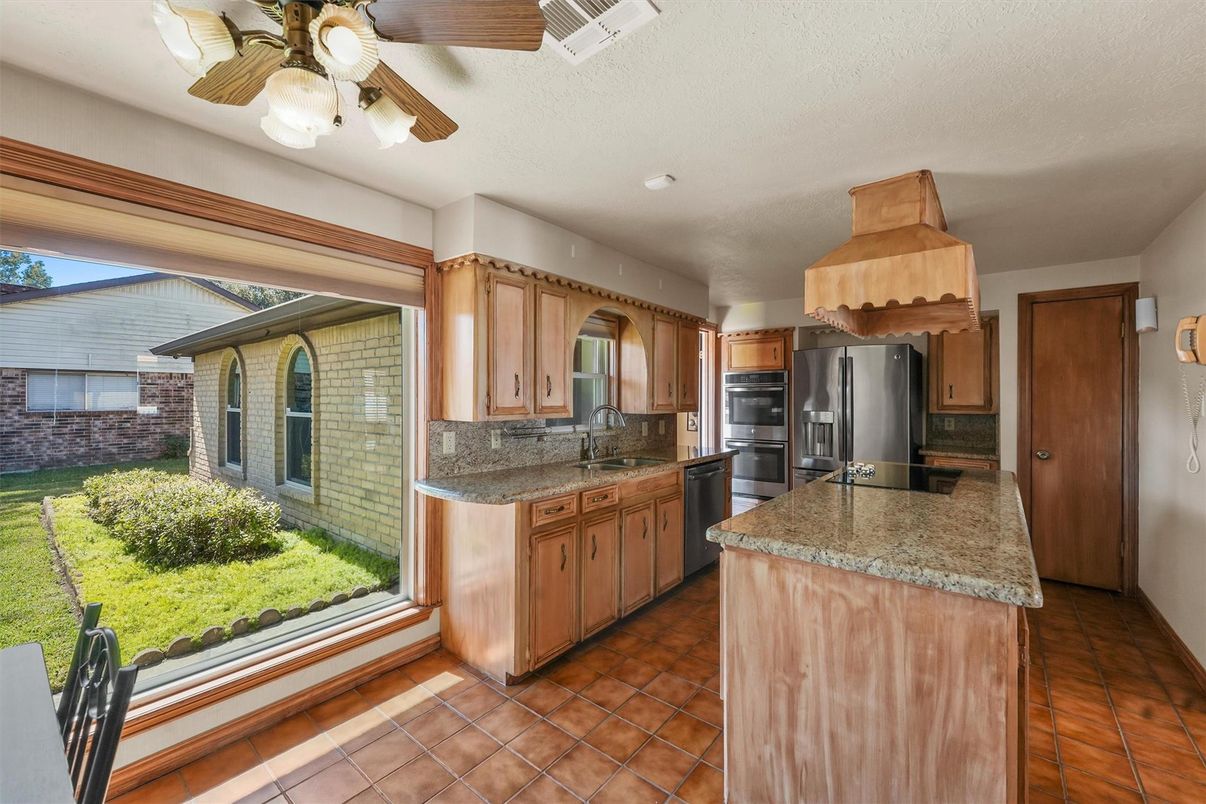 Interior, Kitchen, Stainless Steel Appliances