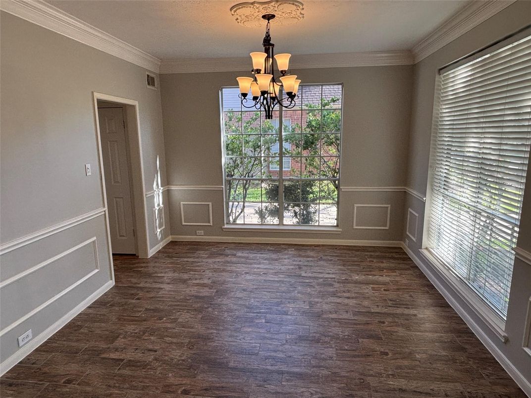 Chandelier, Empty room, Interior, Wood Texture Flooring