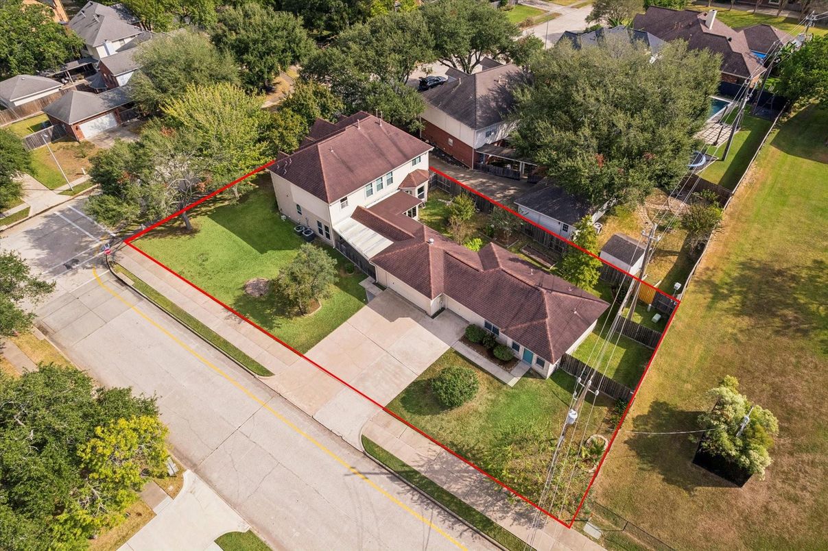 Exterior, Drone