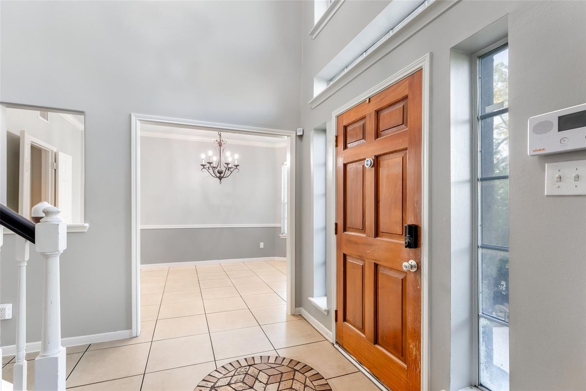 Chandelier, Interior