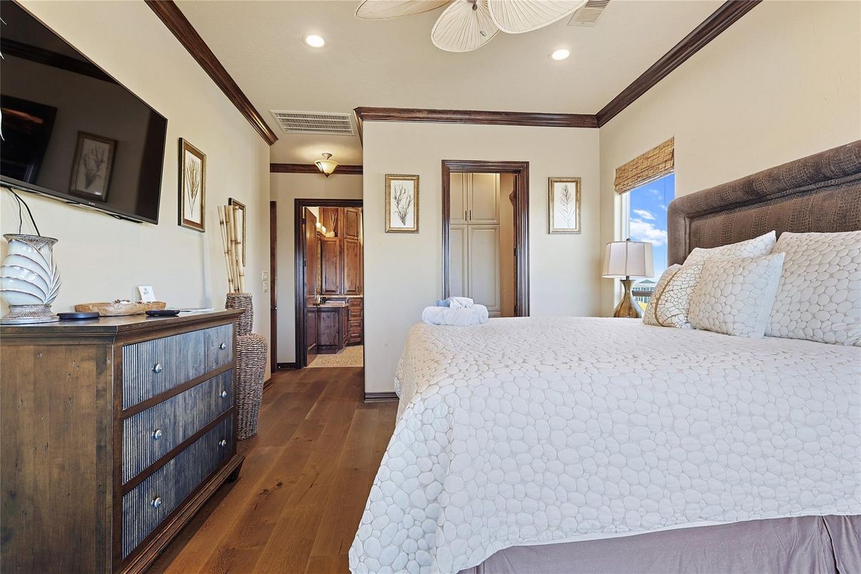 Bedroom, Interior, Recessed Lighting, Wood Texture Flooring