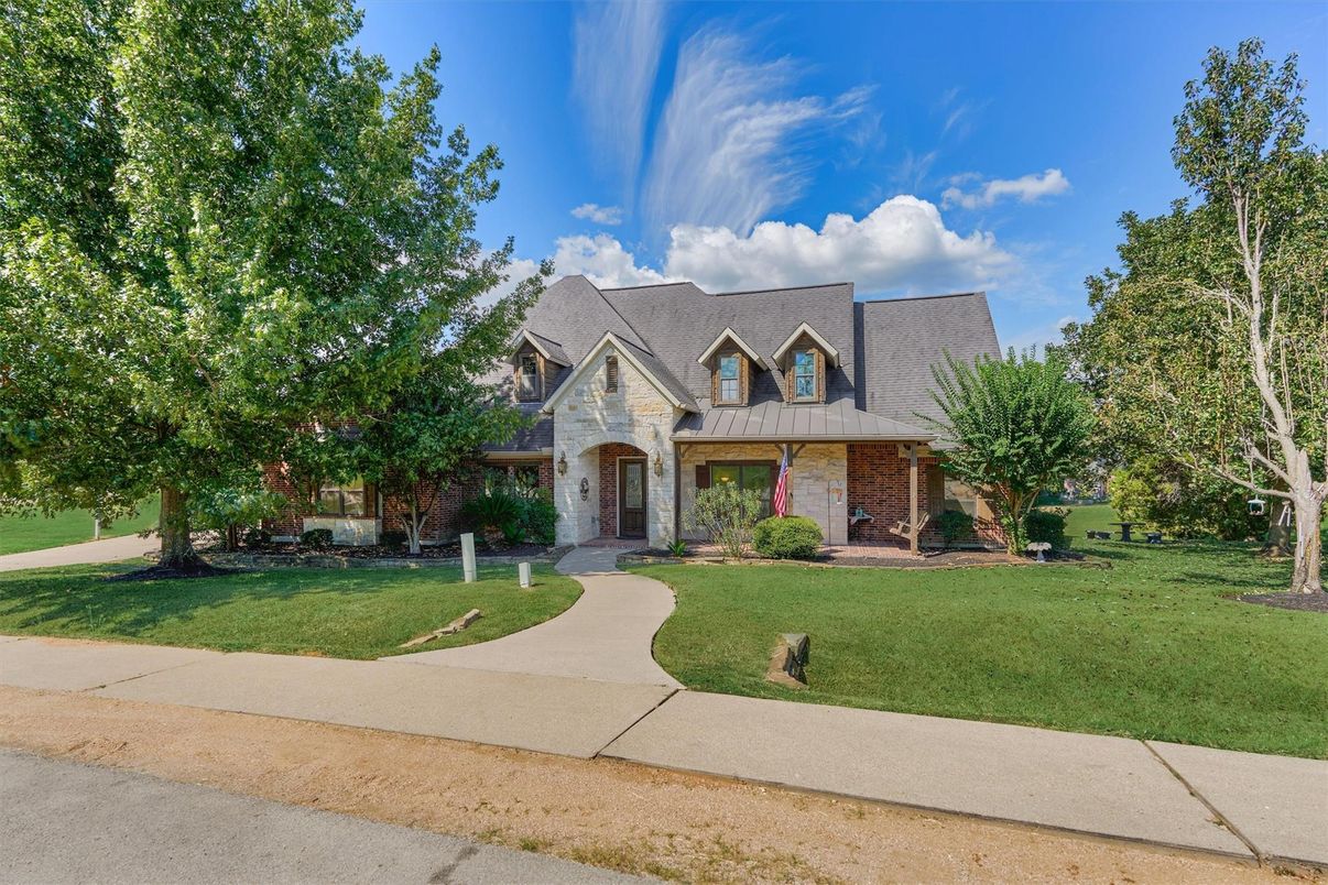 Backyard, Exterior, Facade, Brick Facade, French Provincial