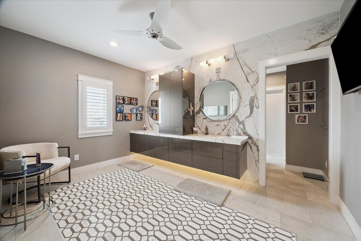 Bathroom, Interior, Marble Walls, Recessed Lighting