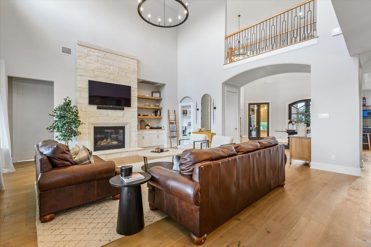 Fireplace, Interior, Living room, Pendant Lights, Stone Walls, Wood Texture Flooring
