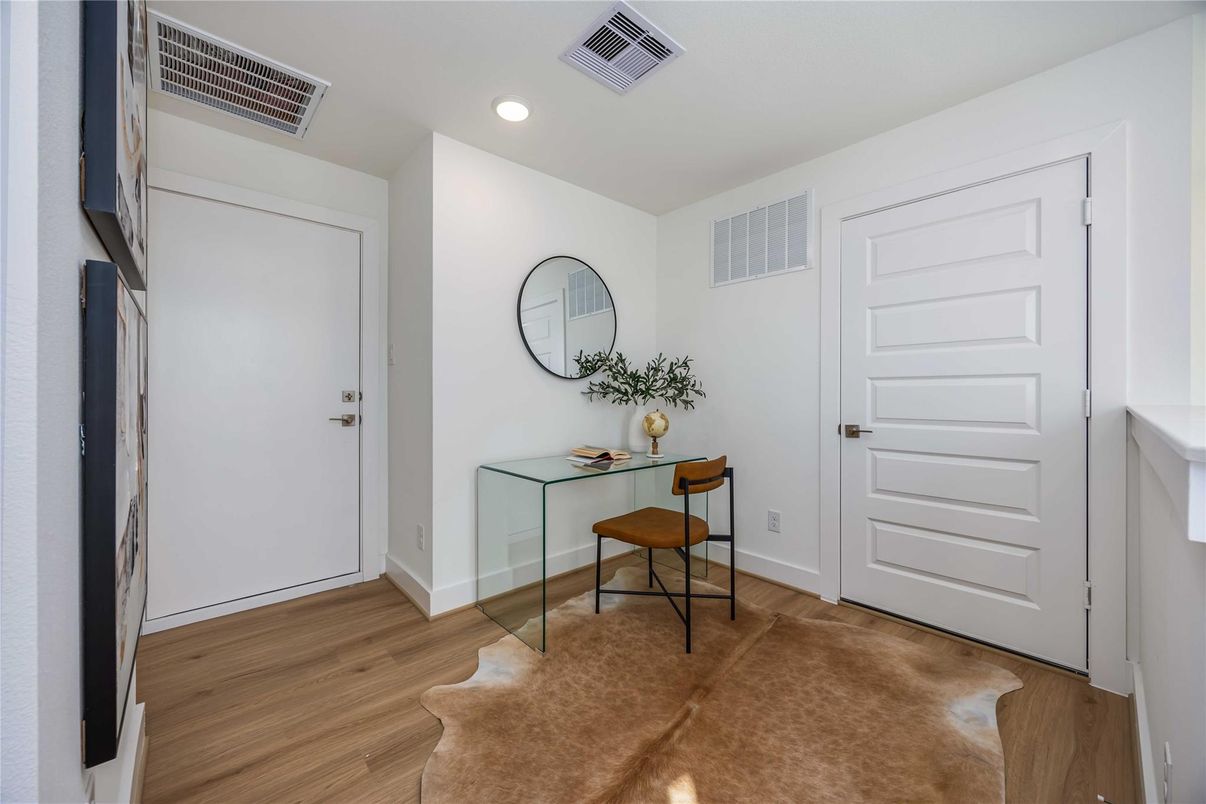 Home Office, Interior, Recessed Lighting, Wood Texture Flooring