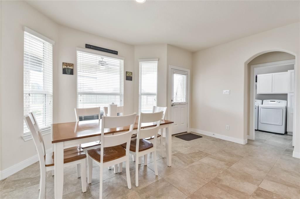 Dining room, Interior, Recessed Lighting, Washer