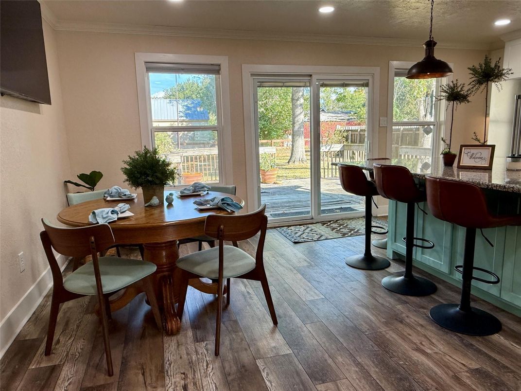 Dining room, Interior, Pendant Lights, Recessed Lighting, Wood Texture Flooring