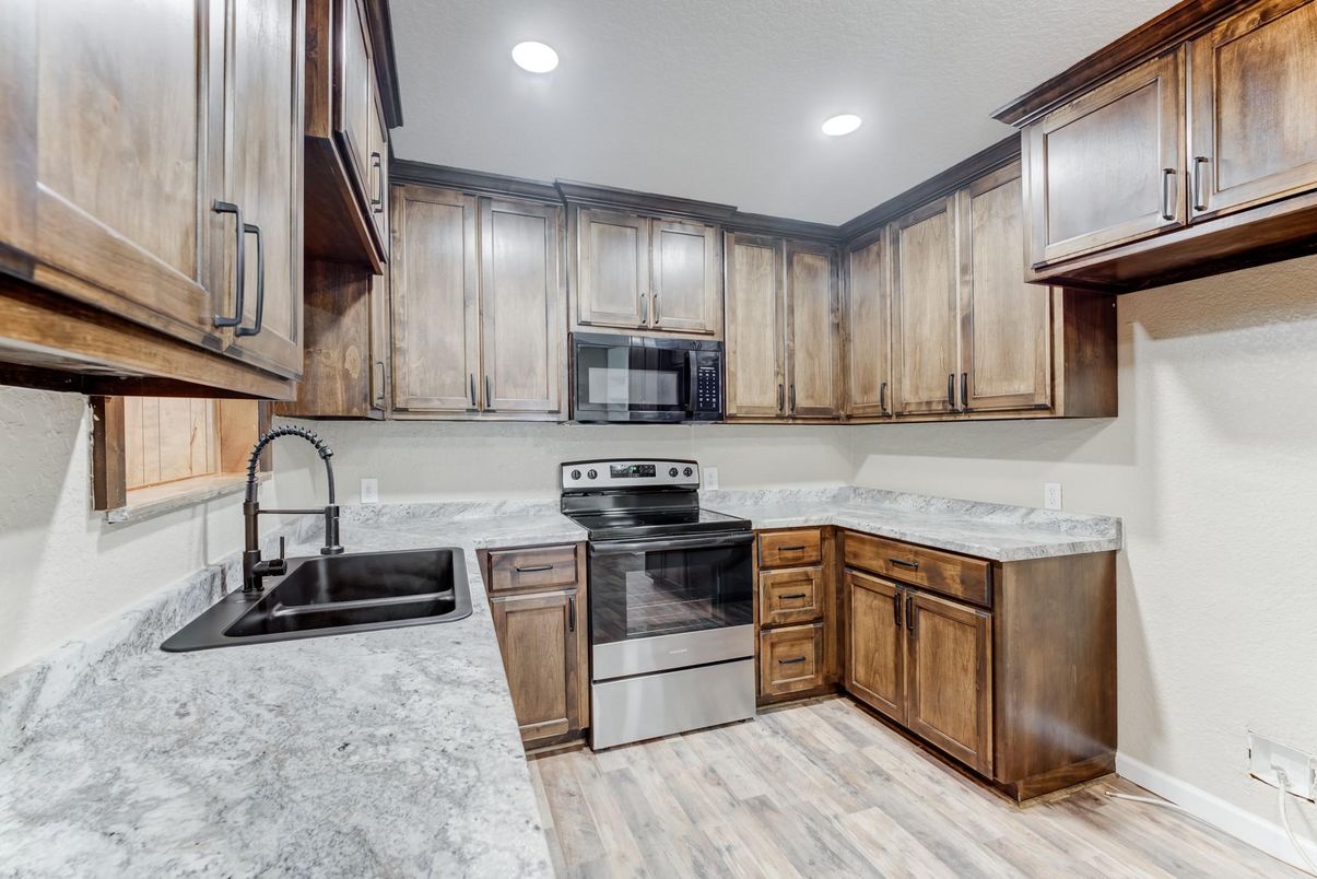 Interior, Kitchen, Recessed Lighting, Wood Texture Flooring