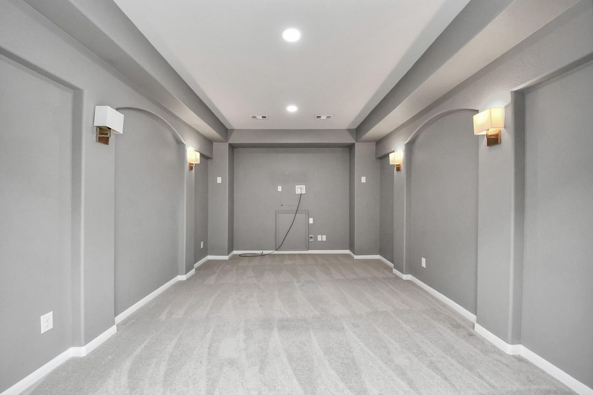 Empty room, Interior, Recessed Lighting
