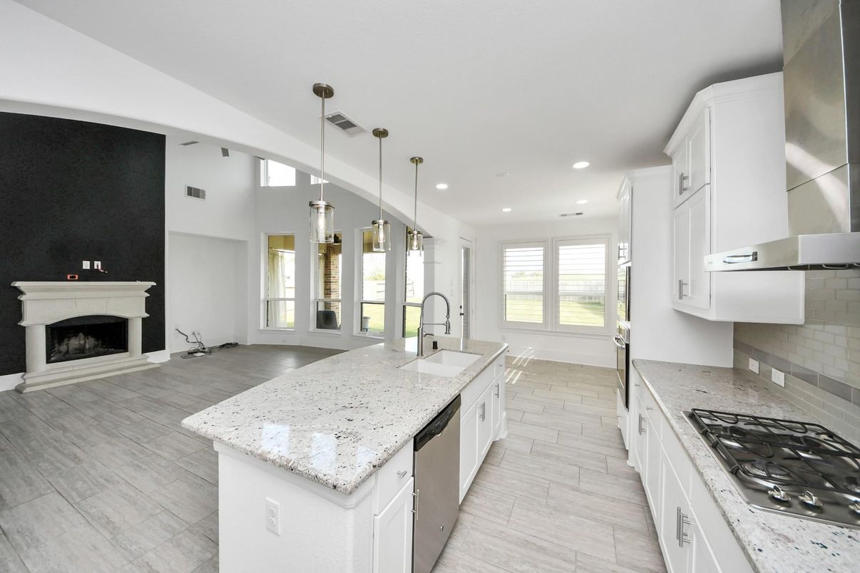 Fireplace, Interior, Kitchen, Pendant Lights, Recessed Lighting, Wood Texture Flooring