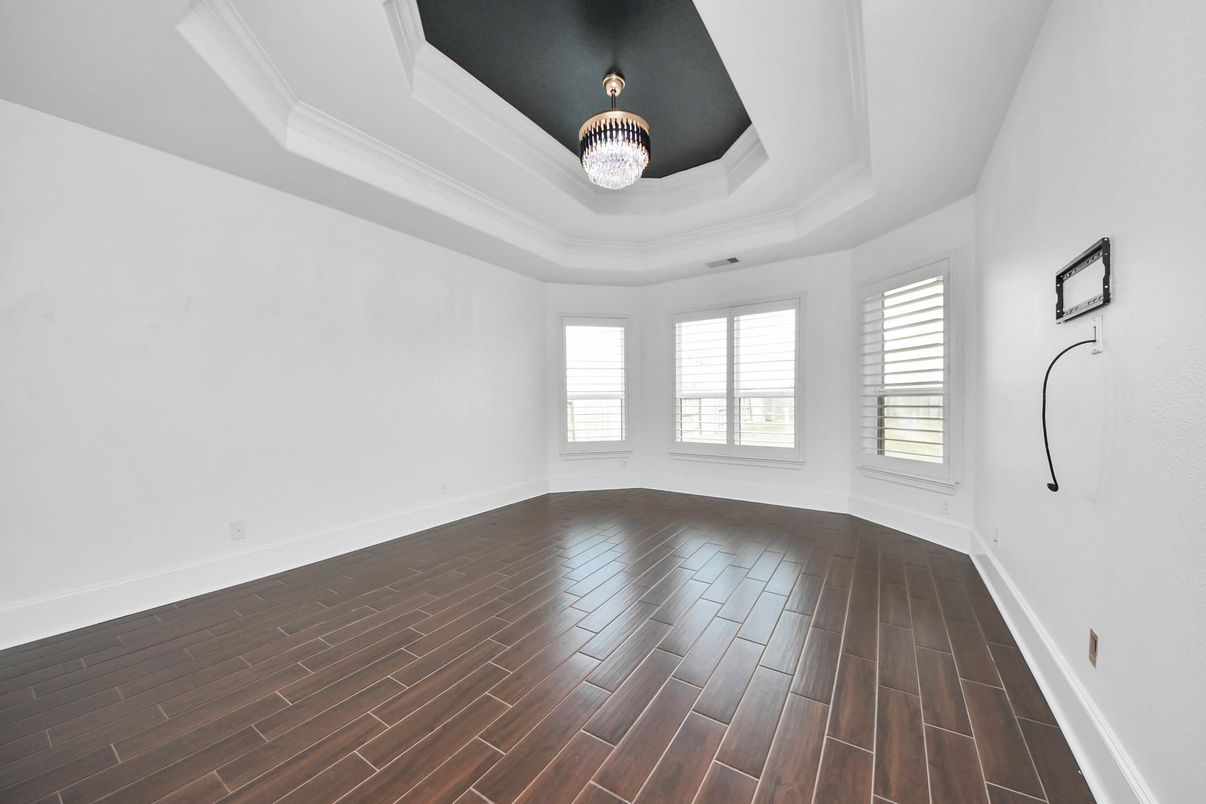 Chandelier, Empty room, Interior, Wood Texture Flooring