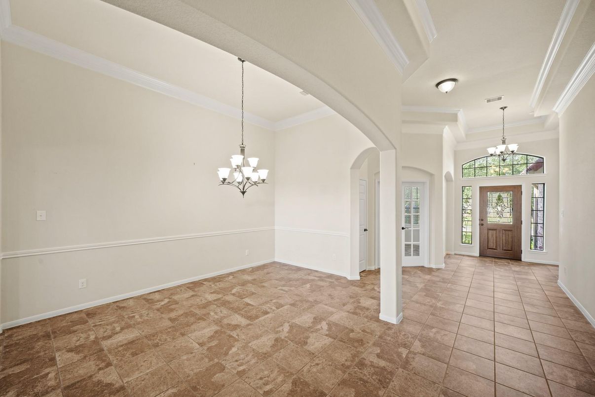 Chandelier, Interior