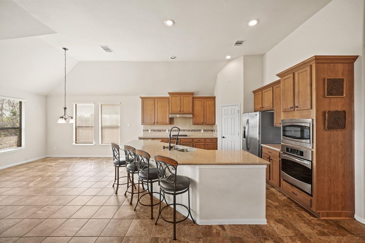 Interior, Kitchen, Pendant Lights, Recessed Lighting, Stainless Steel Appliances