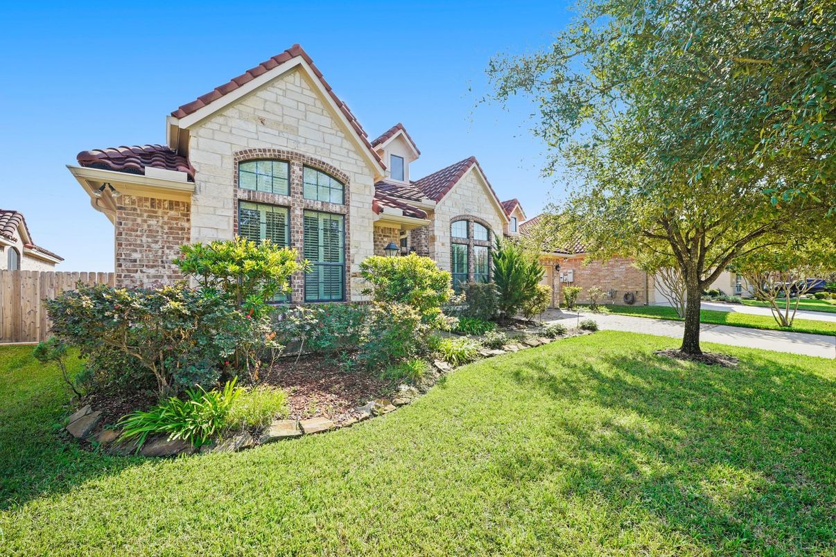 Backyard, Exterior, Facade, Brick Facade, Tudor Revival