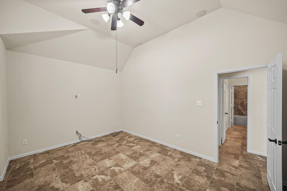 Empty room, Interior