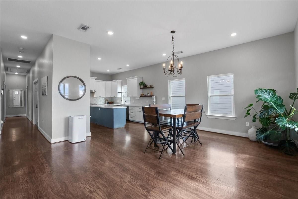 Chandelier, Dining room, Interior, Kitchen, Recessed Lighting, Wood Texture Flooring