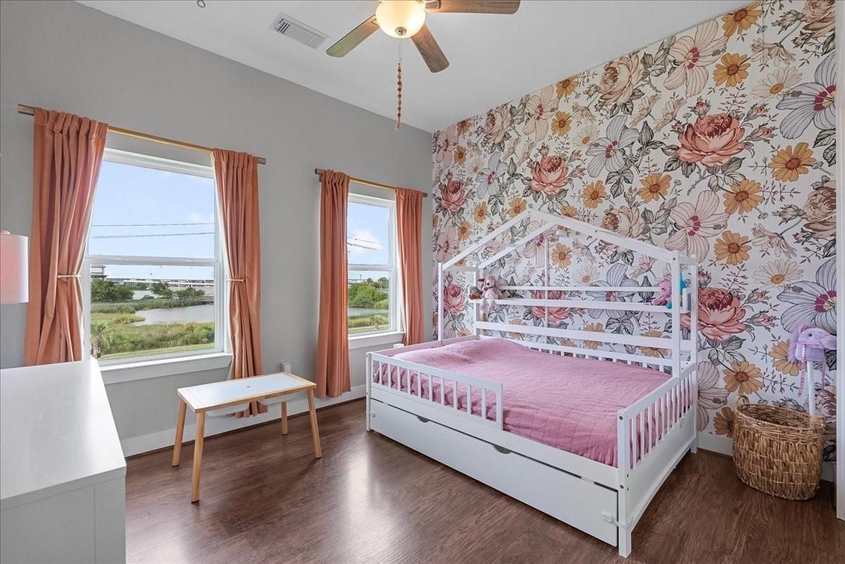 Bedroom, Interior, Water, Wood Texture Flooring