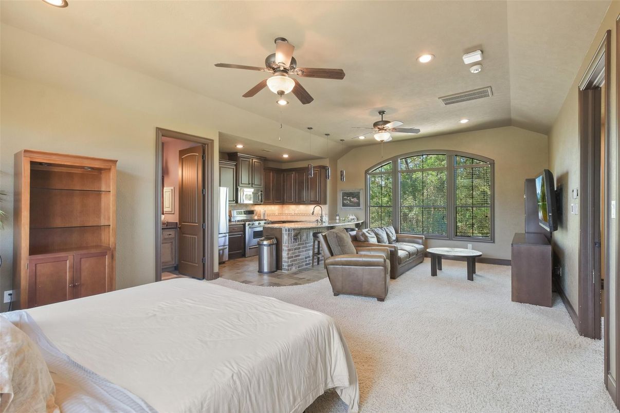 Interior, Kitchen, Living room, Recessed Lighting, Stainless Steel Appliances