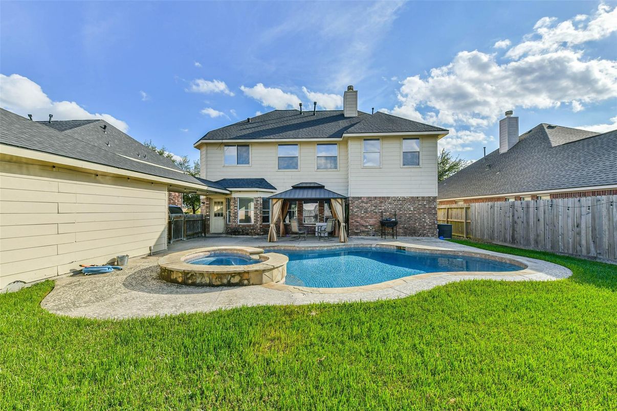 Backyard, Exterior, Pool