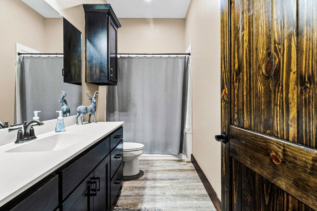 Bathroom, Interior, Recessed Lighting, Wood Texture Flooring