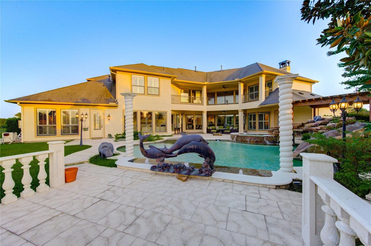 Backyard, Exterior, Pool