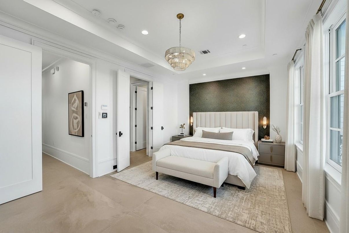 Bedroom, Chandelier, Interior, Pendant Lights, Recessed Lighting