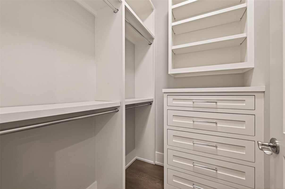 Interior, Walk-in Closets