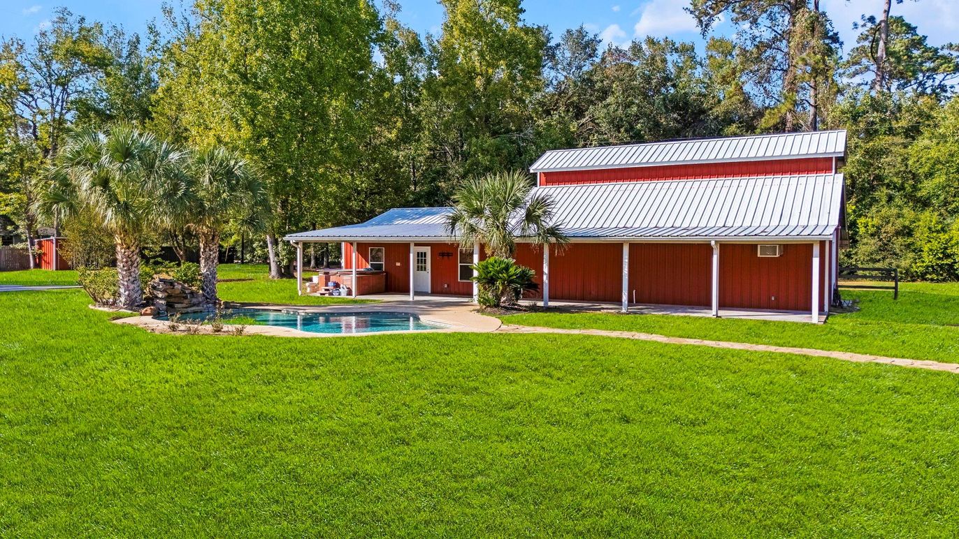 Backyard, Exterior, Pool