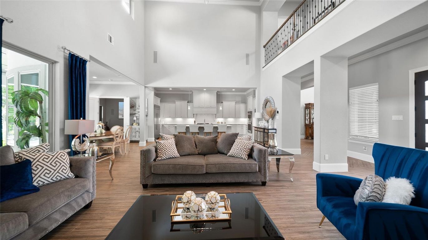 Dining room, Interior, Kitchen, Living room, Recessed Lighting, Wood Texture Flooring