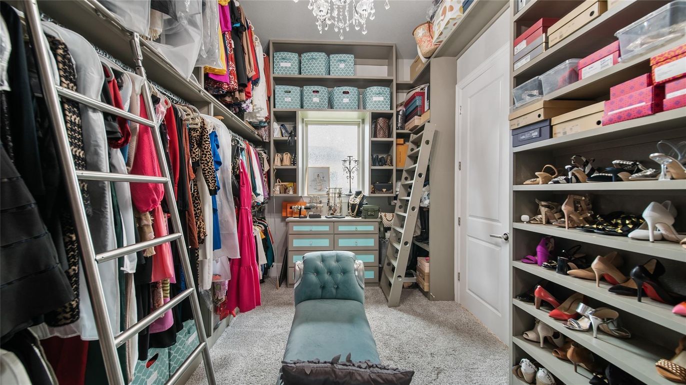 Interior, Walk-in Closets