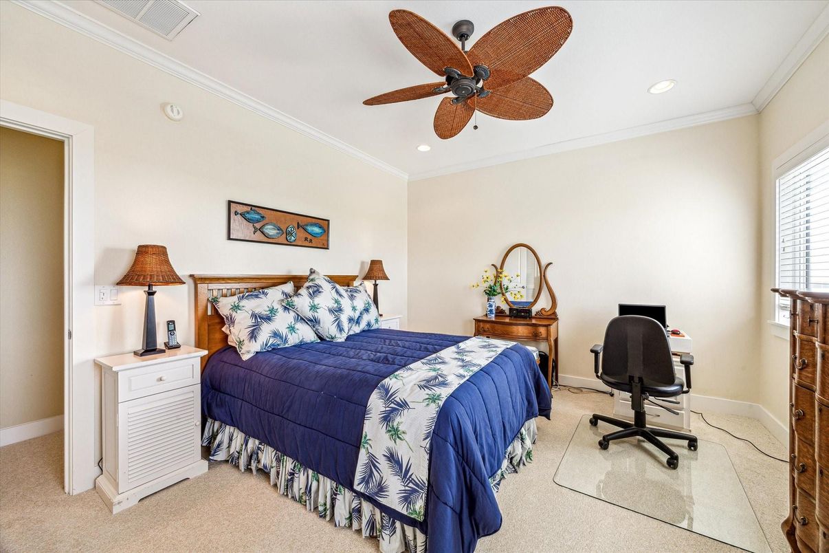 Bedroom, Home Office, Interior, Recessed Lighting