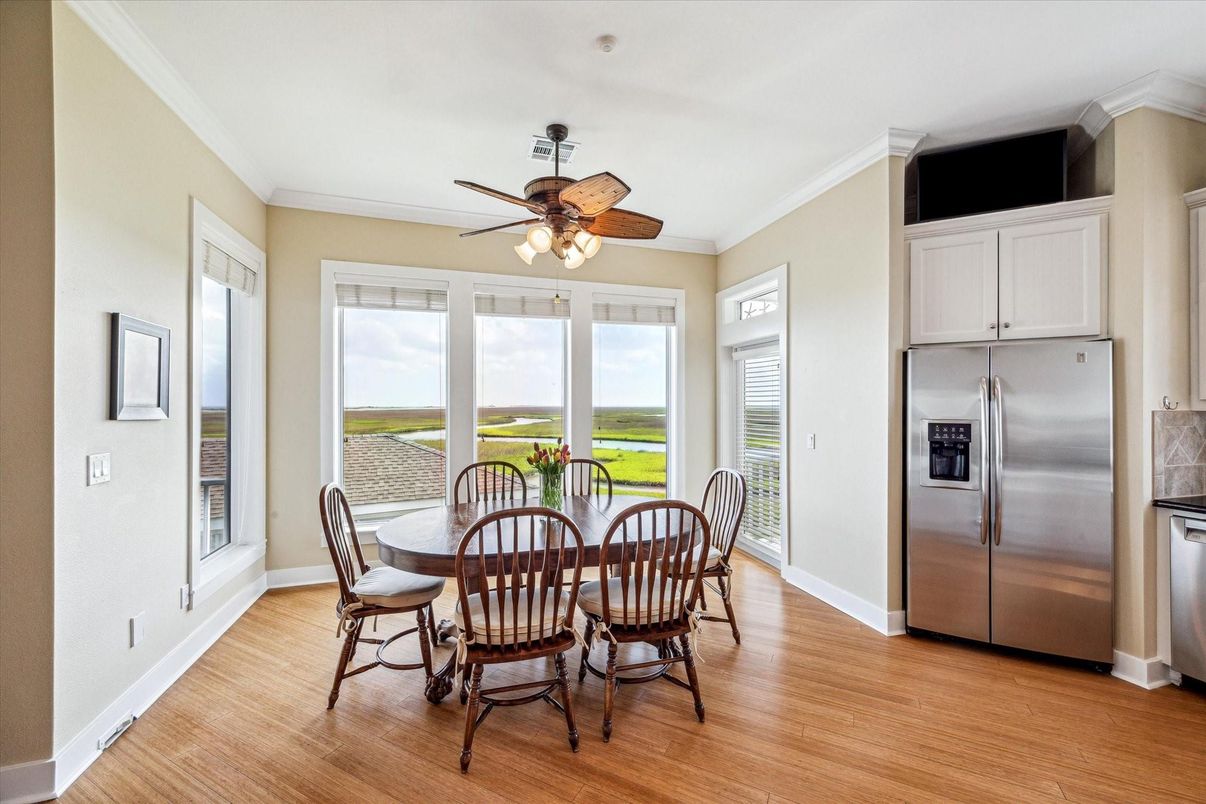 Dining room, Interior, Kitchen, Stainless Steel Appliances, Water, Wood Texture Flooring