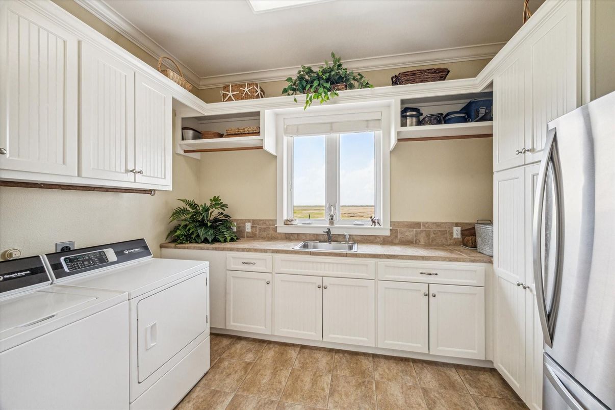 Interior, Kitchen, Washer, Water