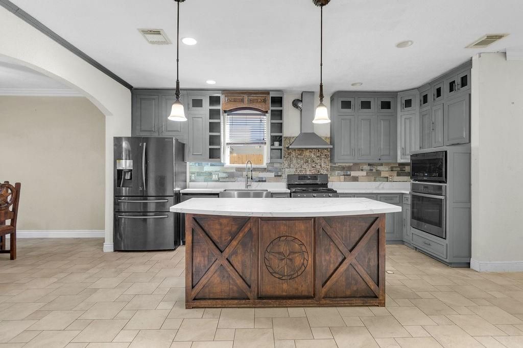 Interior, Kitchen, Pendant Lights, Recessed Lighting