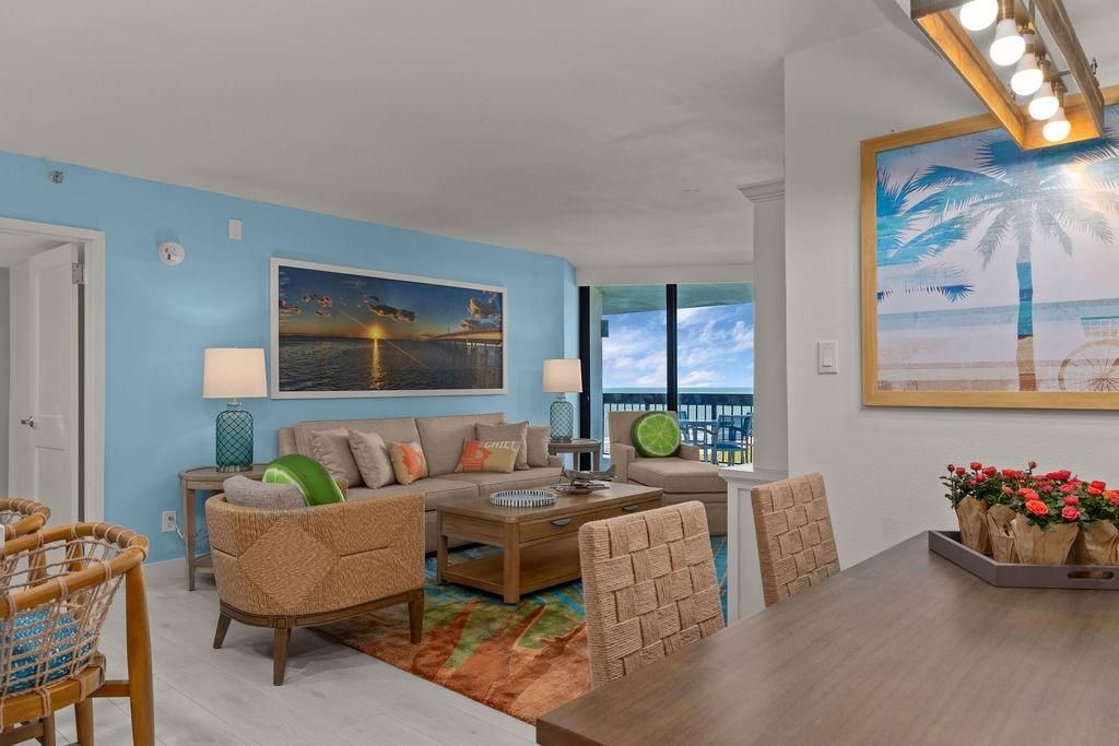 Interior, Living room, Water