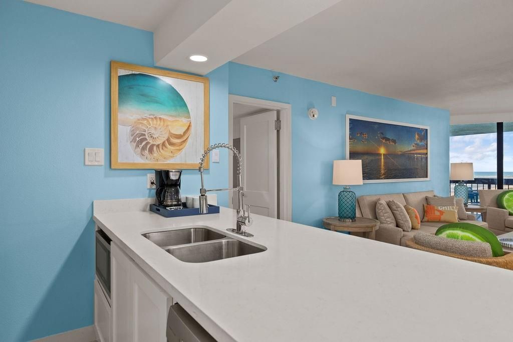 Interior, Kitchen, Recessed Lighting, Water