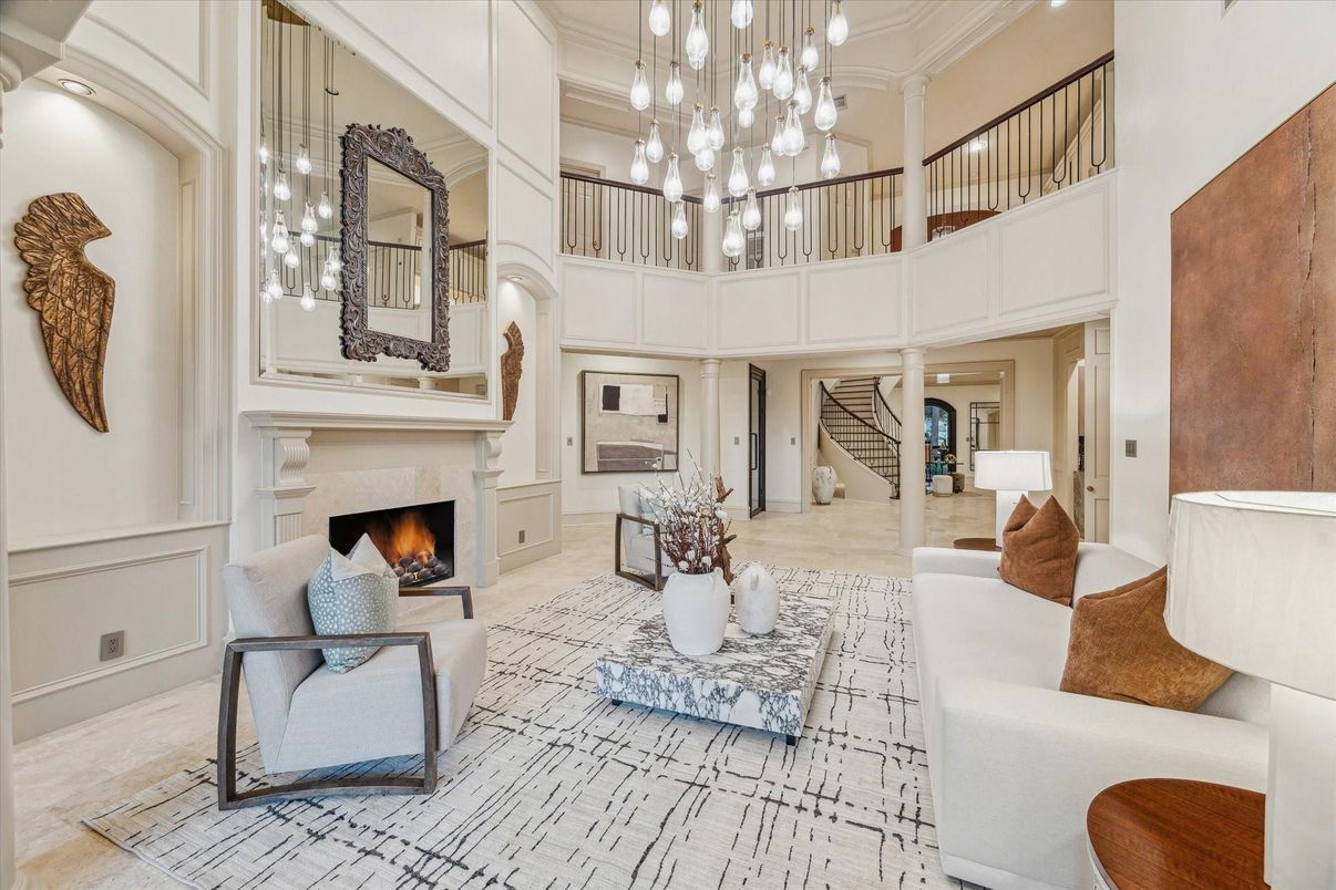 Fireplace, Interior, Living room, Pendant Lights, Recessed Lighting