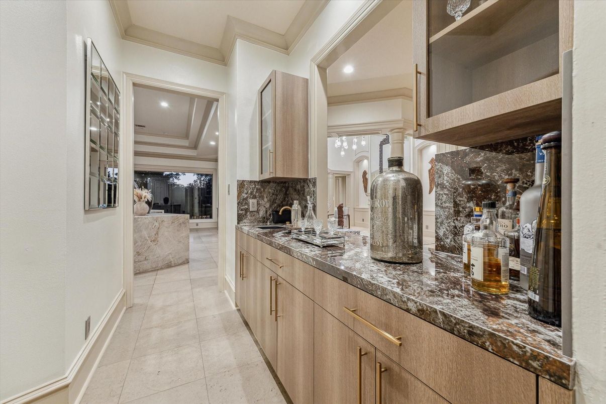 Fireplace, Interior, Recessed Lighting