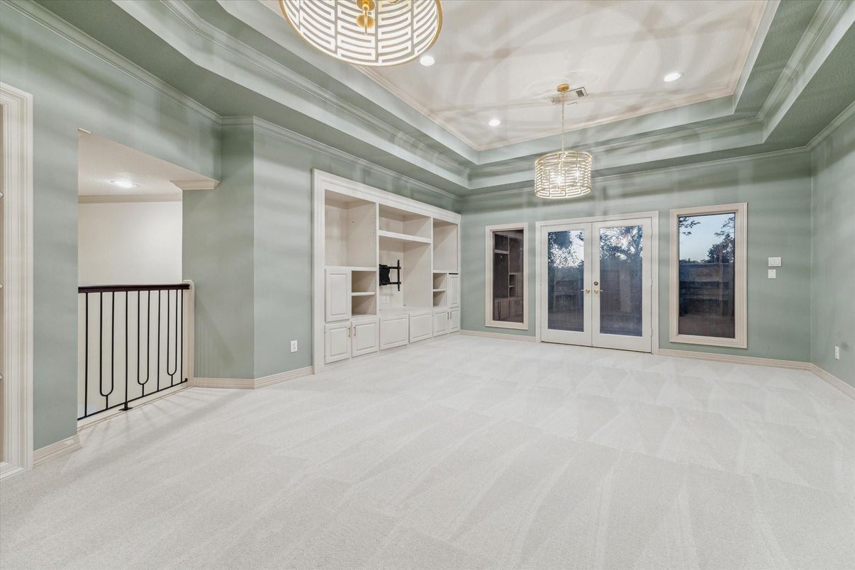 Empty room, Interior, Pendant Lights, Recessed Lighting