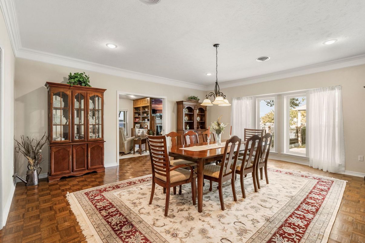 Dining room, Interior, Pendant Lights, Recessed Lighting, Wood Texture Flooring