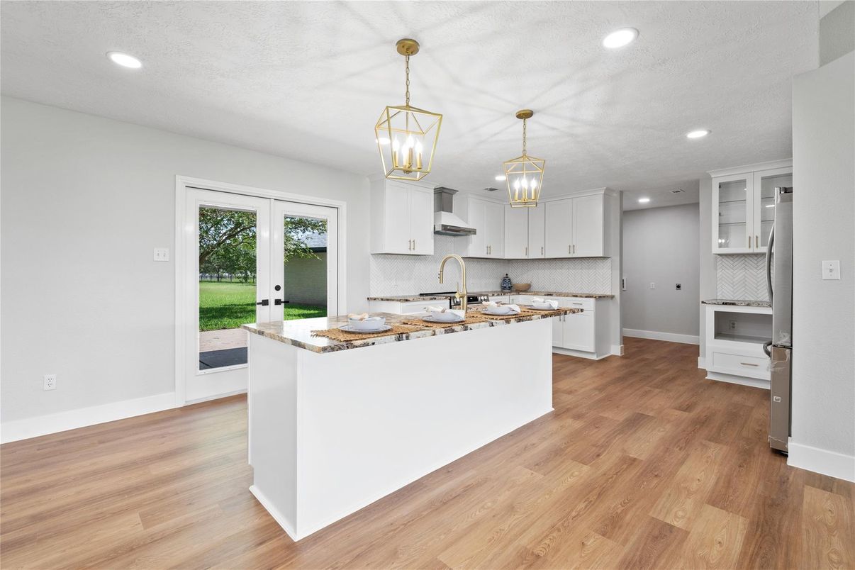 Interior, Kitchen, Pendant Lights, Recessed Lighting, Wood Texture Flooring