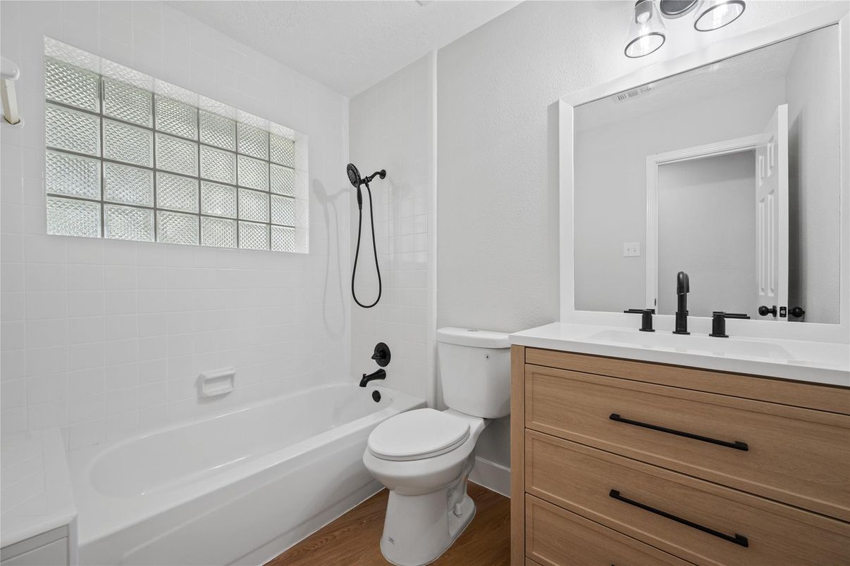 Bathroom, Dual Sink Vanities, Interior, Wood Texture Flooring