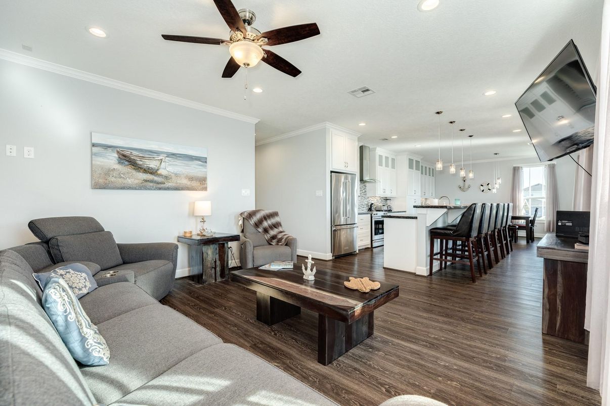 Dining room, Interior, Kitchen, Living room, Pendant Lights, Recessed Lighting, Stainless Steel Appliances, Wood Texture Flooring