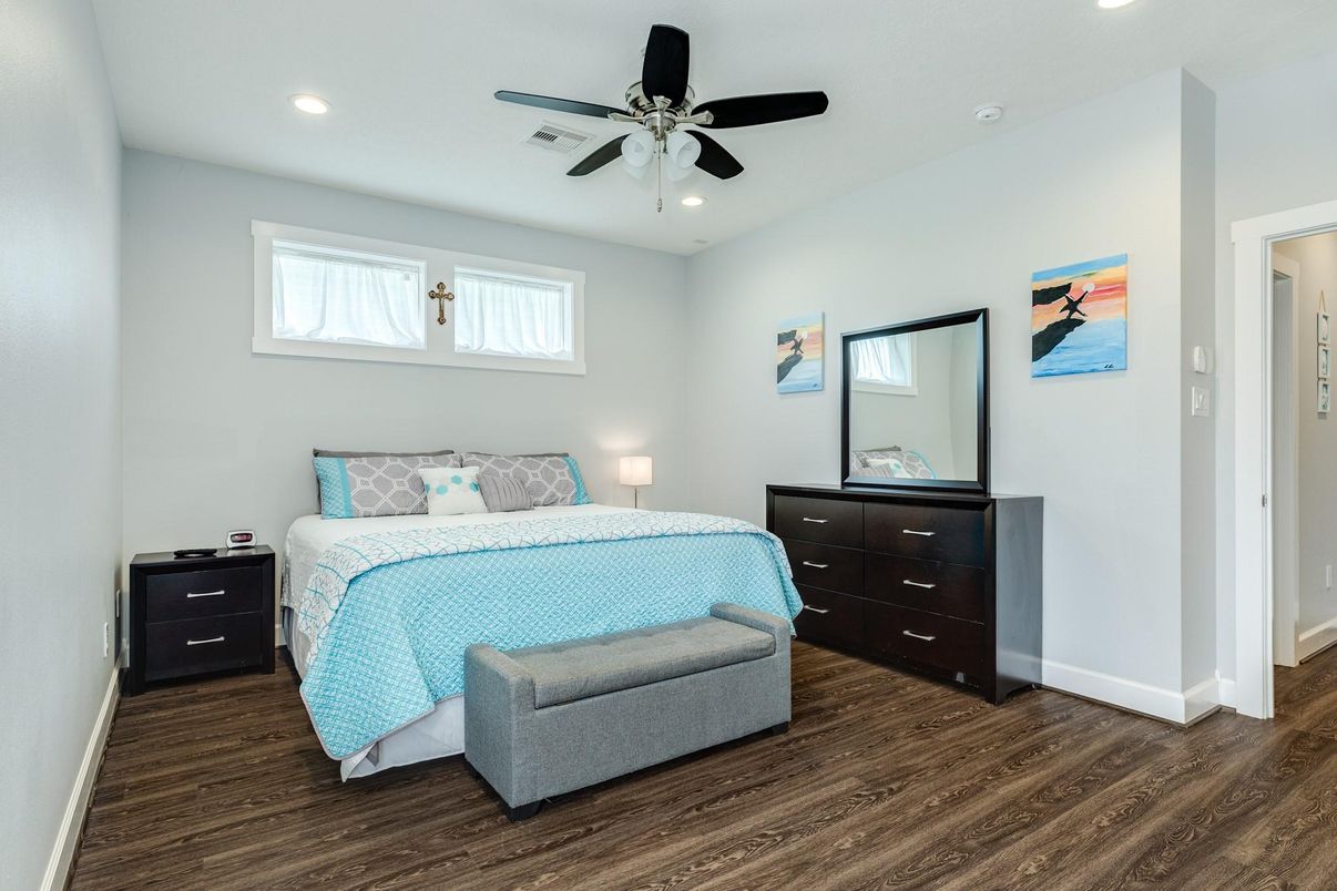 Bedroom, Interior, Recessed Lighting, Wood Texture Flooring