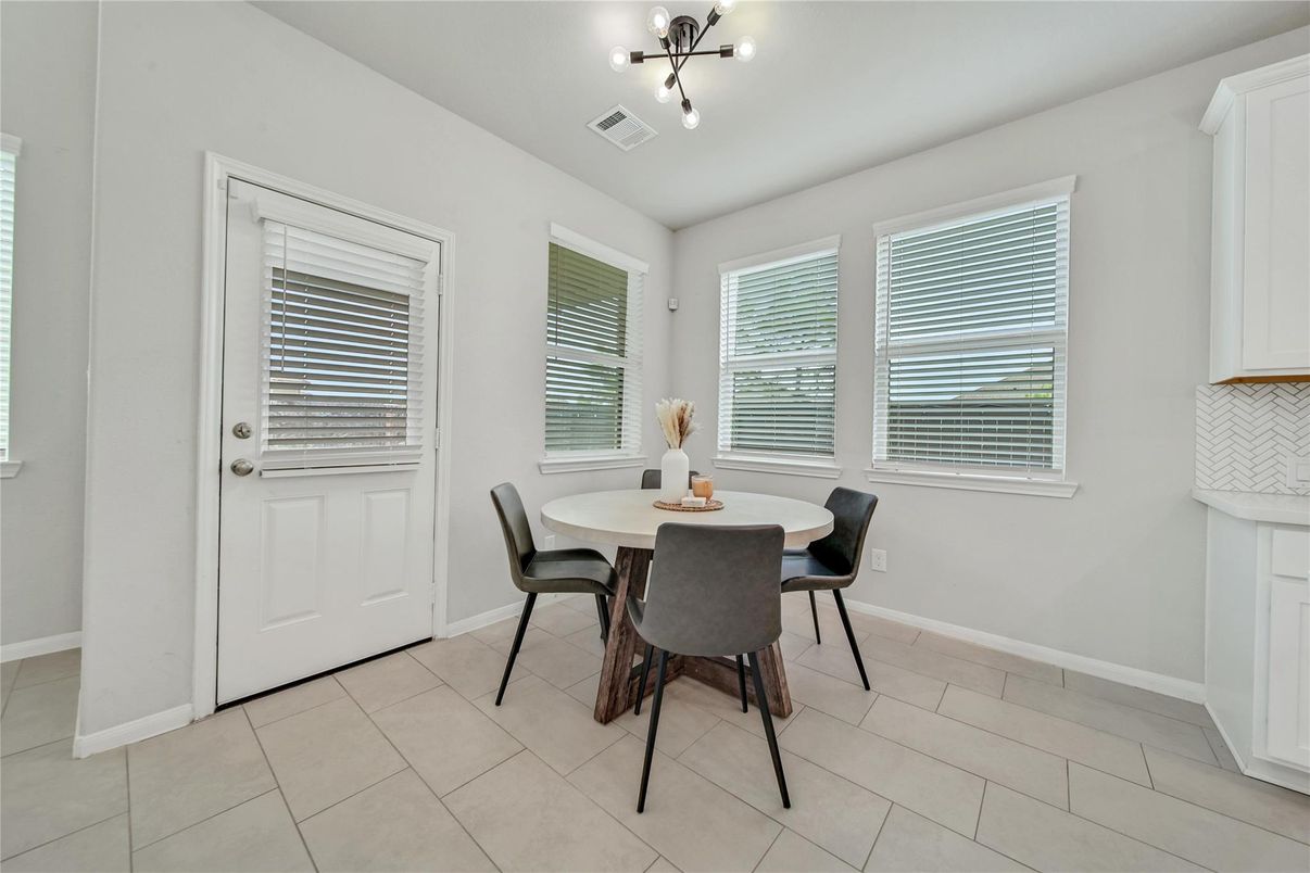 Dining room, Interior