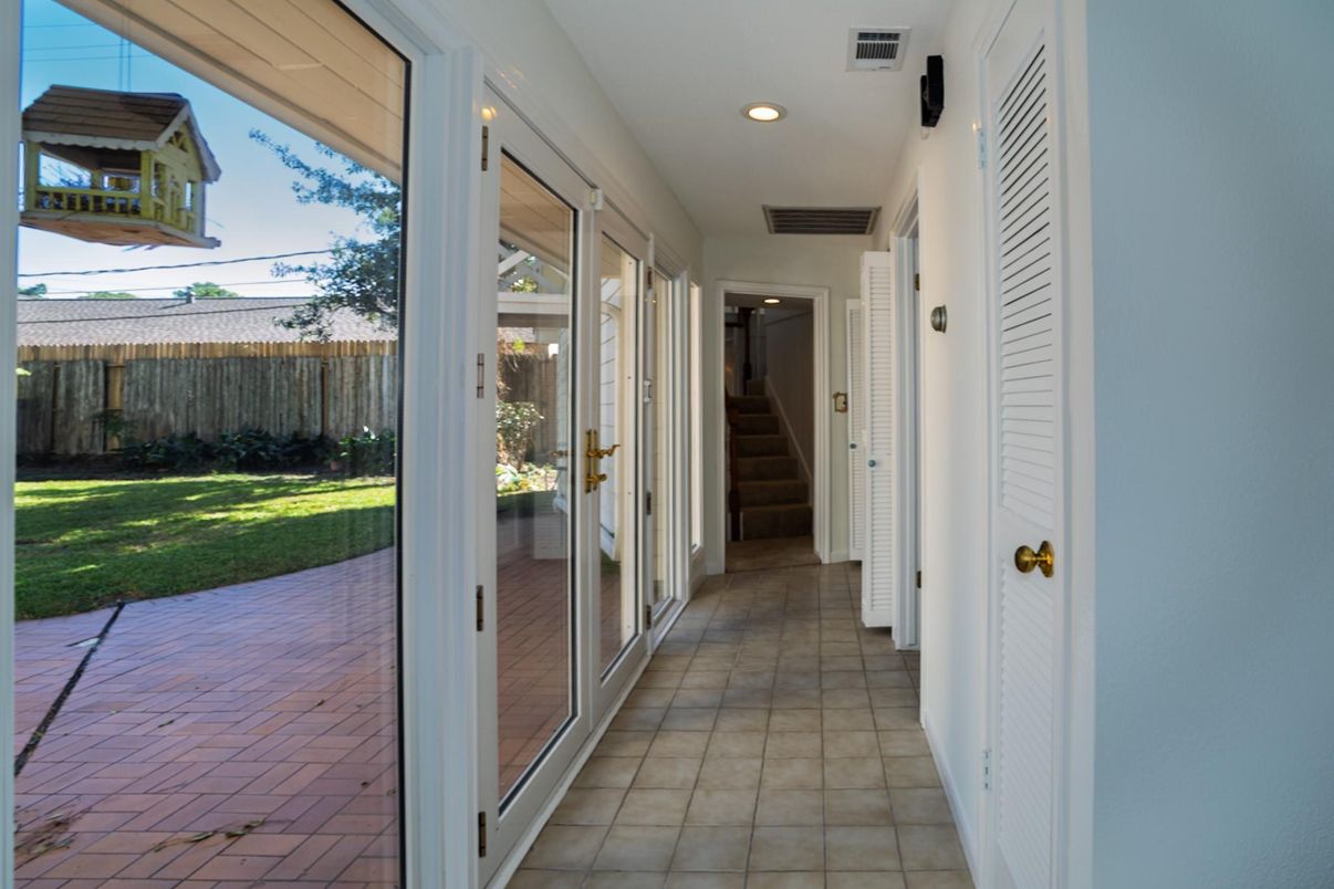 Exterior, Recessed Lighting