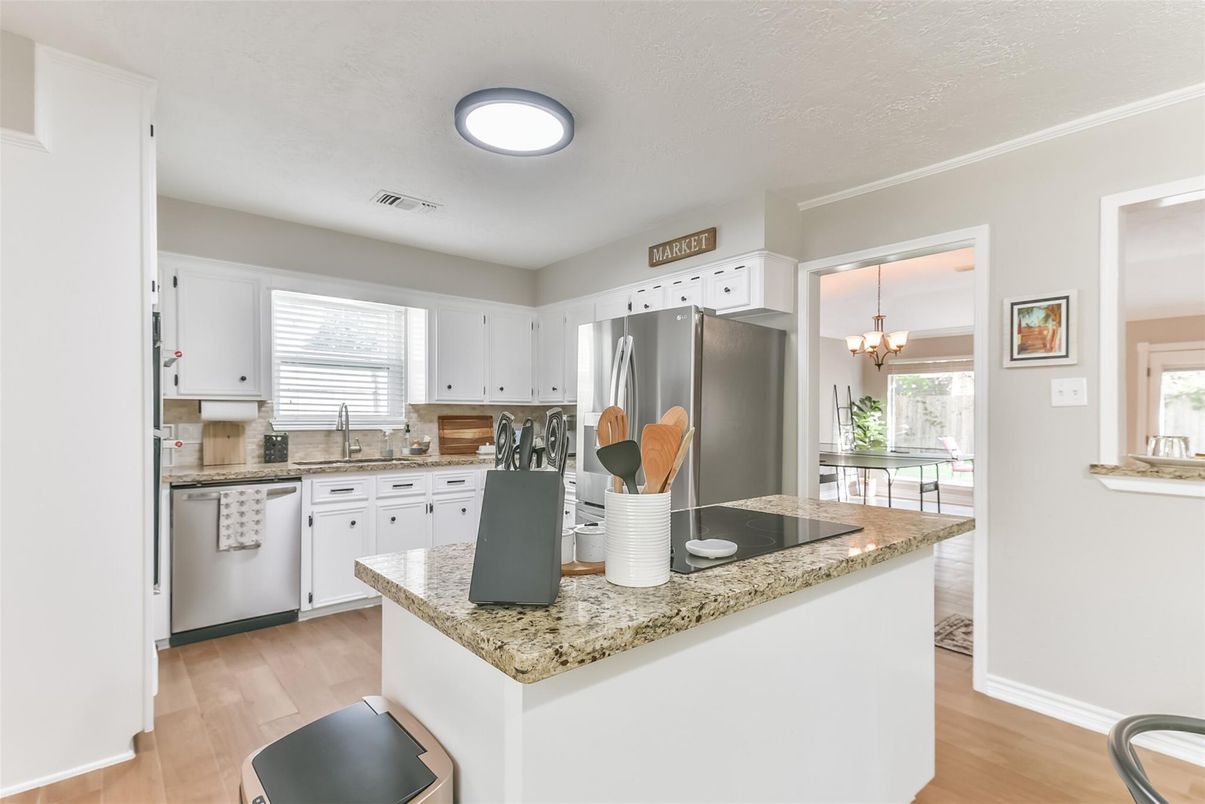Chandelier, Interior, Kitchen, Stainless Steel Appliances, Wood Texture Flooring