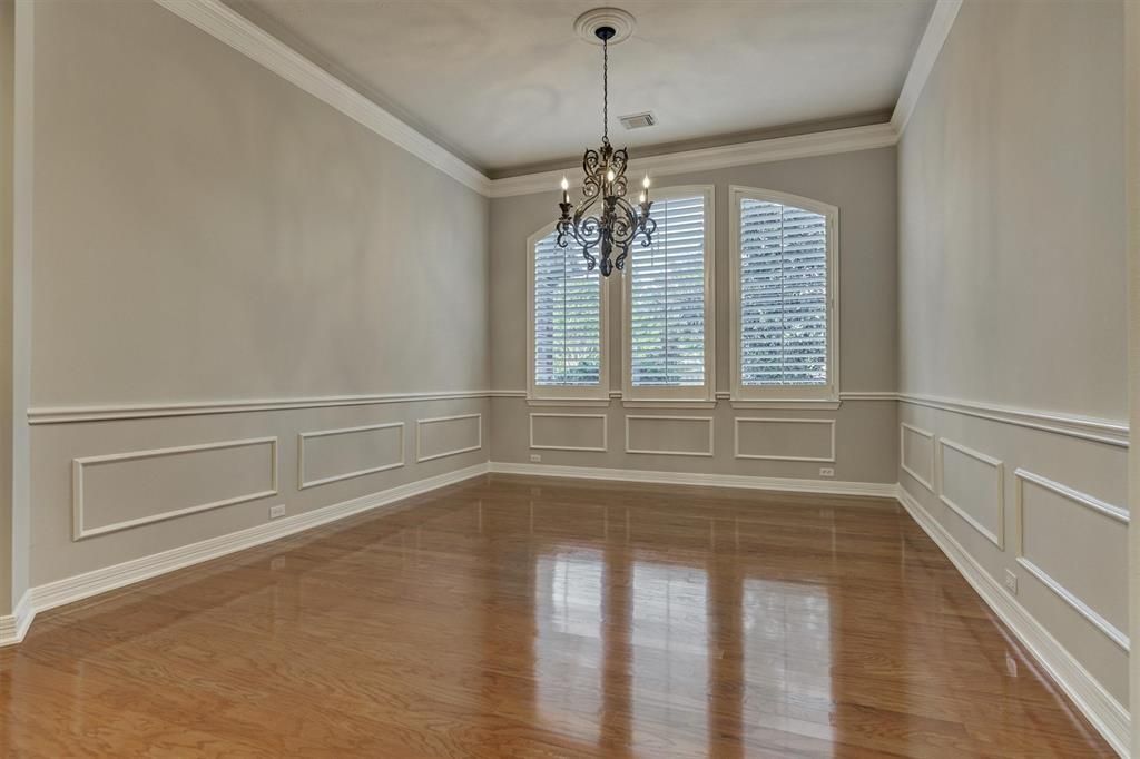 Chandelier, Empty room, Interior, Wood Texture Flooring