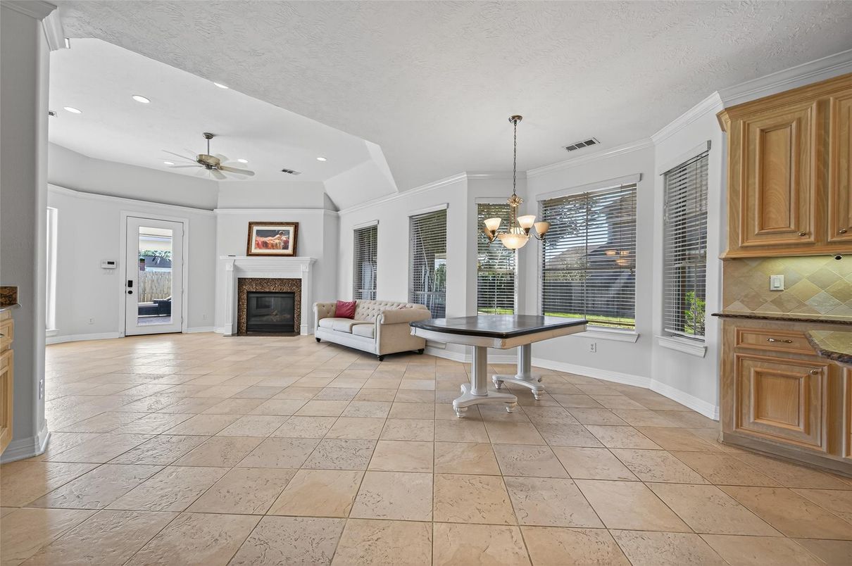 Chandelier, Fireplace, Interior, Pendant Lights, Recessed Lighting